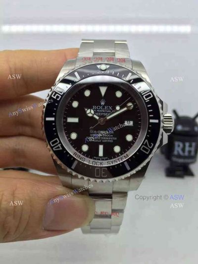 Swiss Replica Rolex Deepsea Sea-Dweller Black Dial Watch / Noob Watch Factory